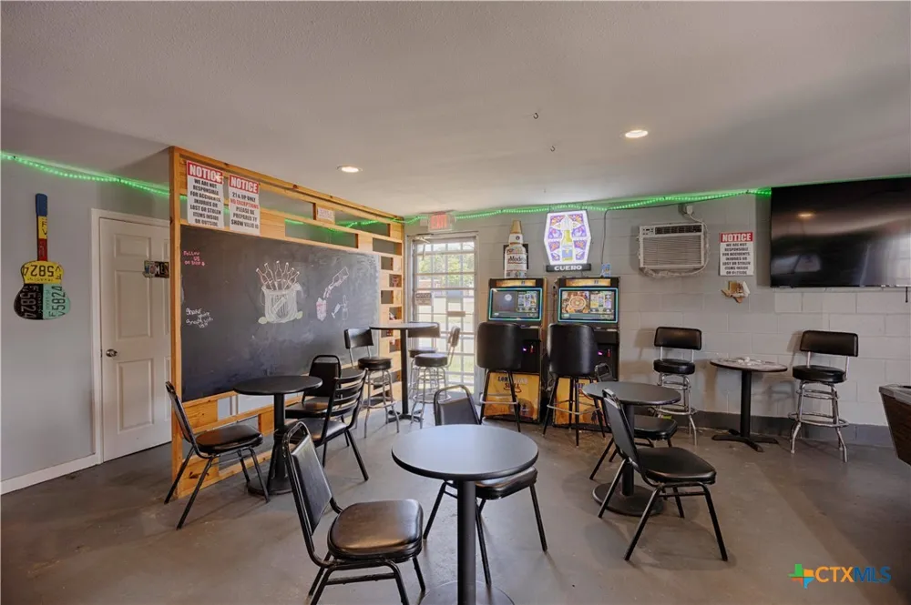 400 W Main Street Cuero, TX 77954