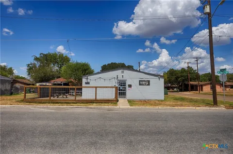 400 W Main Street