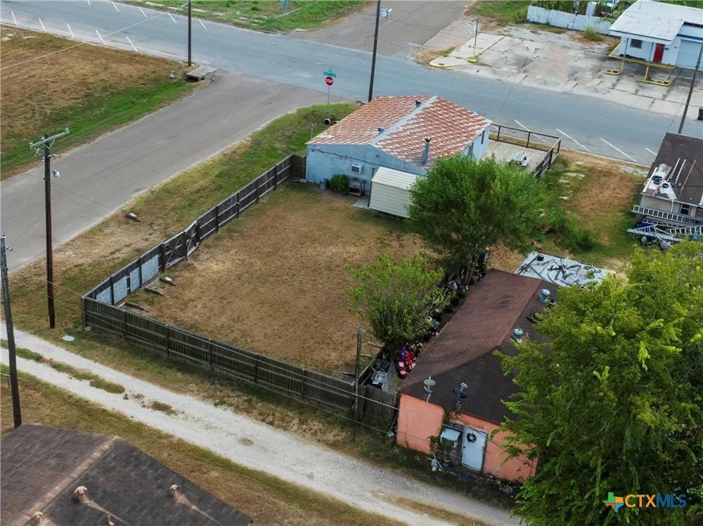 400 W Main Street Cuero, TX 77954