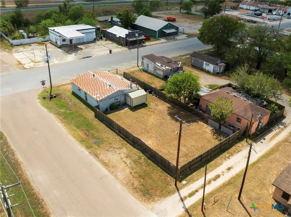 400 W Main Street Cuero, TX 77954