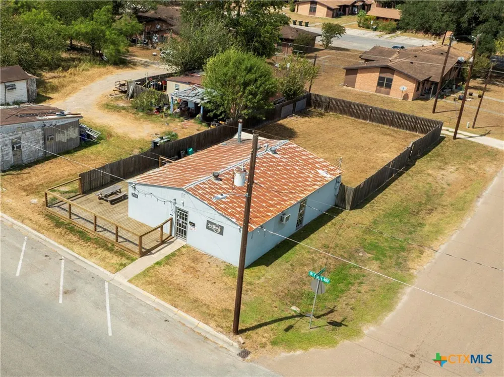 400 W Main Street Cuero, TX 77954