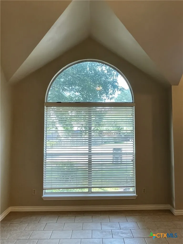 6 Kirkwood Cove New Braunfels, TX 78130