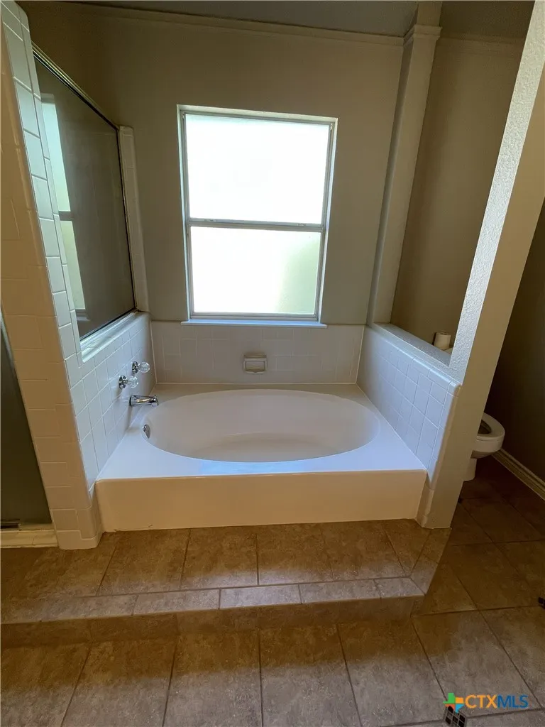 6 Kirkwood Cove New Braunfels, TX 78130
