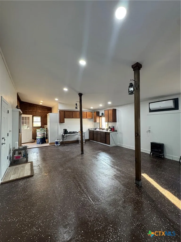 439 County Road 181 Marlin, TX 76661
