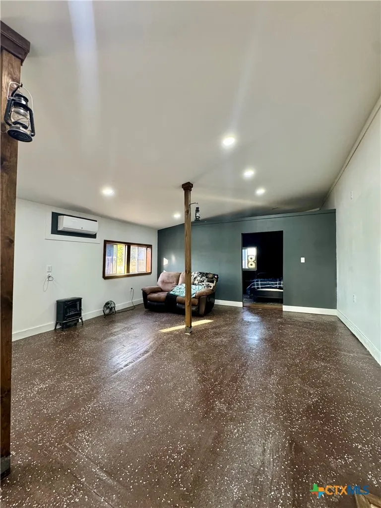439 County Road 181 Marlin, TX 76661