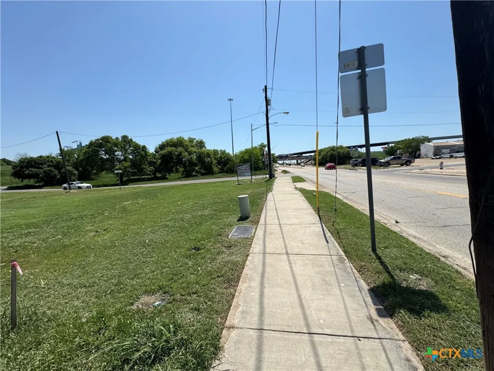 921 S Main Street Belton, TX 76513