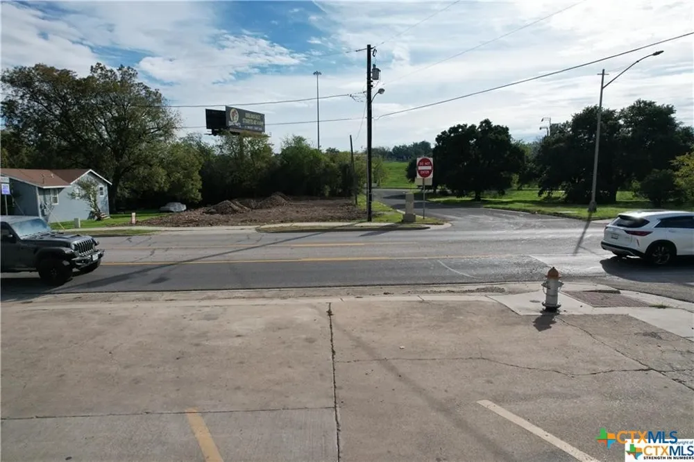 921 S Main Street Belton, TX 76513