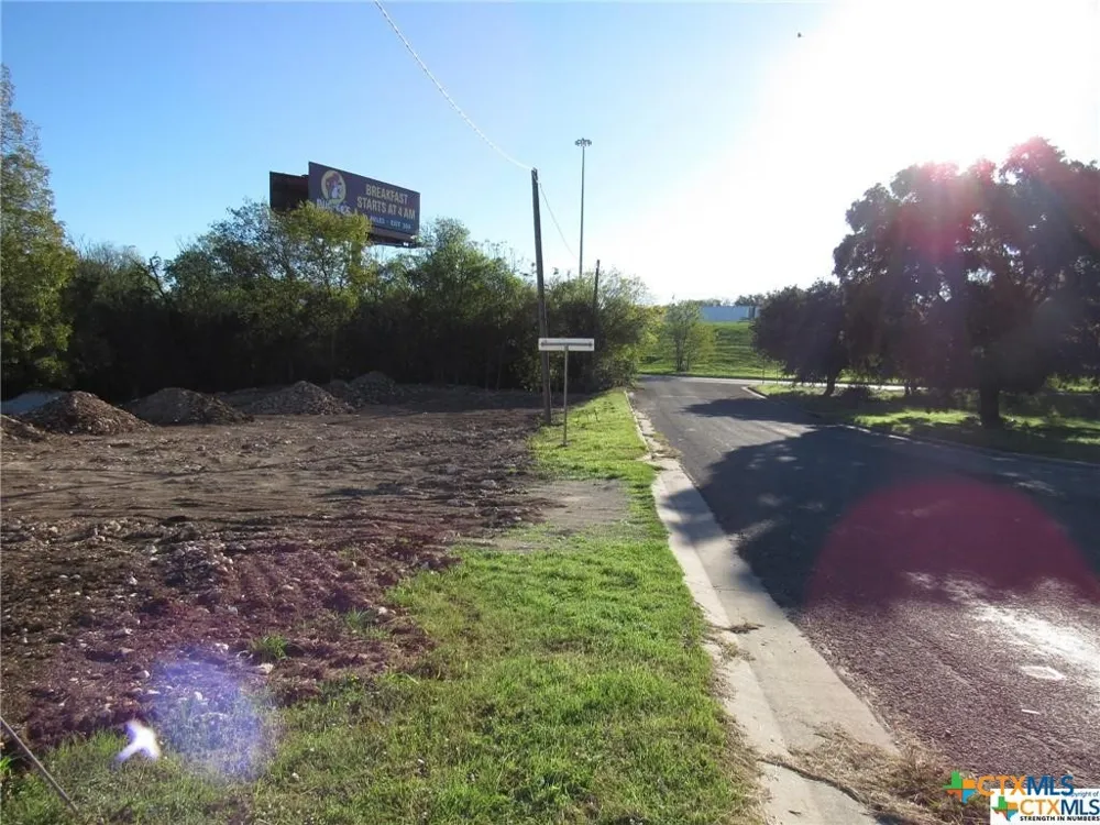 921 S Main Street Belton, TX 76513