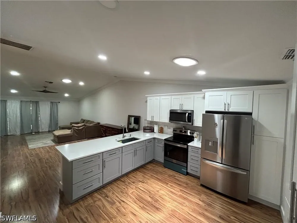 Grande Bayou Court Fort Myers, FL 33908