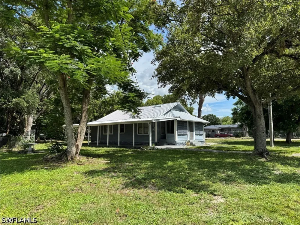 Broadway Fort Myers, FL 33901