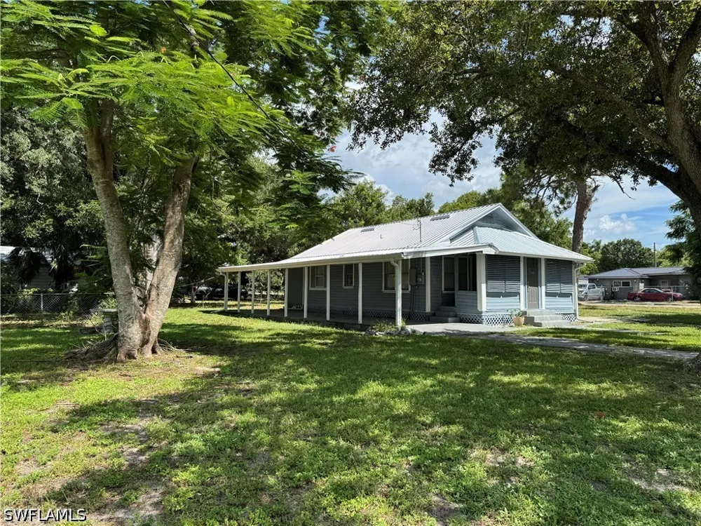 Broadway Fort Myers, FL 33901