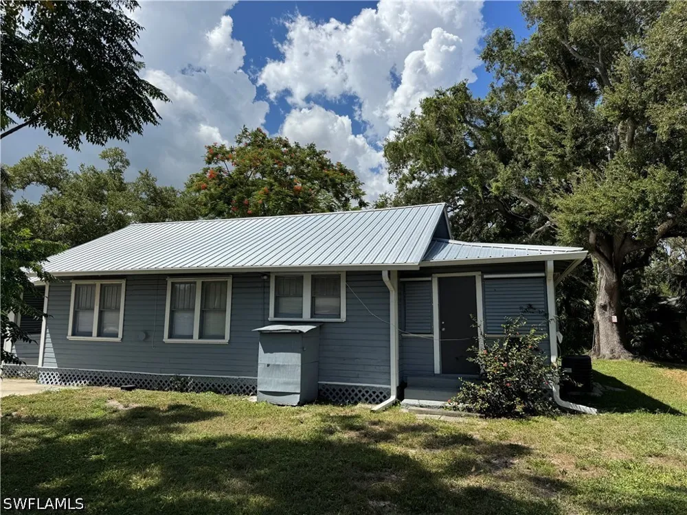 Broadway Fort Myers, FL 33901