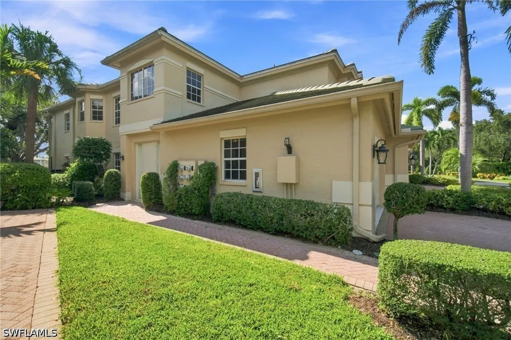 Vintage Reserve Lane #C Naples, FL 34119