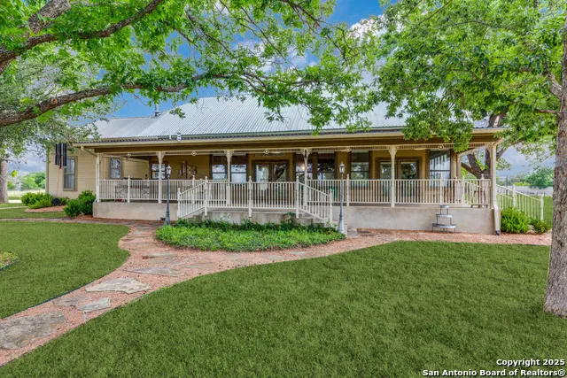 121A Bartel Comfort, TX 78013