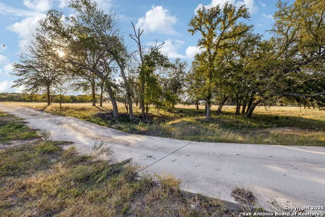 232 Stoneleigh Road Center Point, TX 78010
