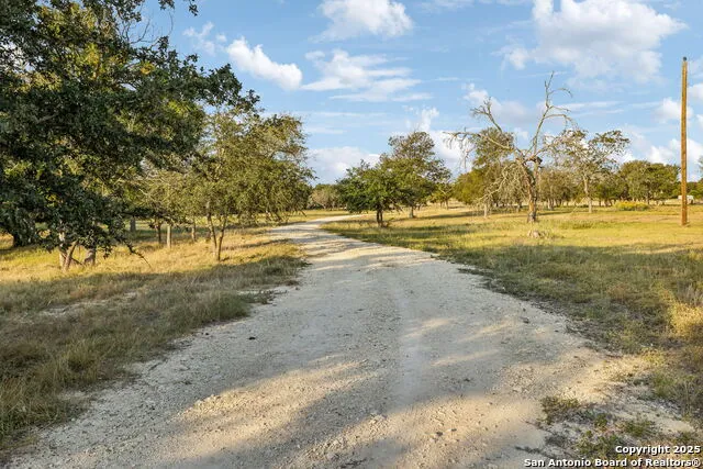232 Stoneleigh Road Center Point, TX 78010