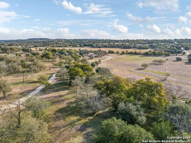 232 Stoneleigh Road Center Point, TX 78010