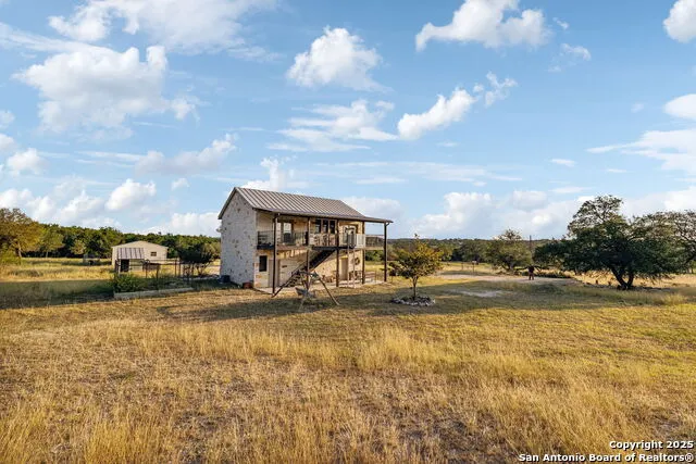 232 Stoneleigh Road Center Point, TX 78010