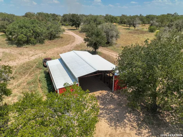 445 Private Road 7822 Natalia, TX 78059