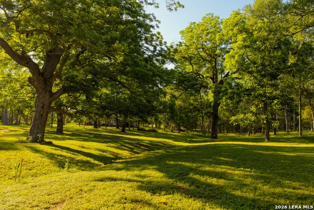 279 FERMIN LN Seguin, TX 78155