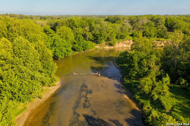 279 FERMIN LN Seguin, TX 78155