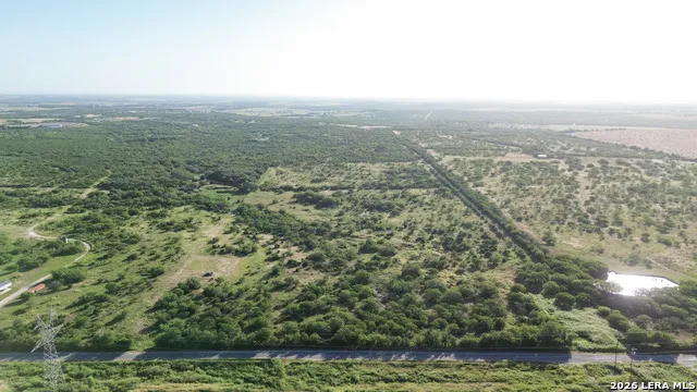 1353 COUNTY ROAD 153 Kenedy, TX 78119