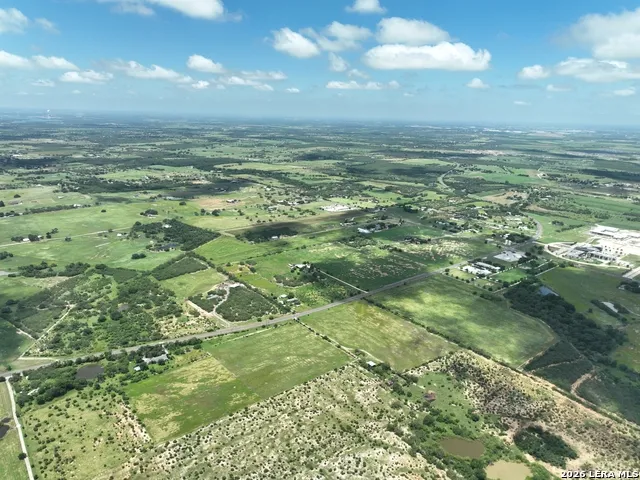 13407 Fm 1346 St.Hedwig, TX 78152