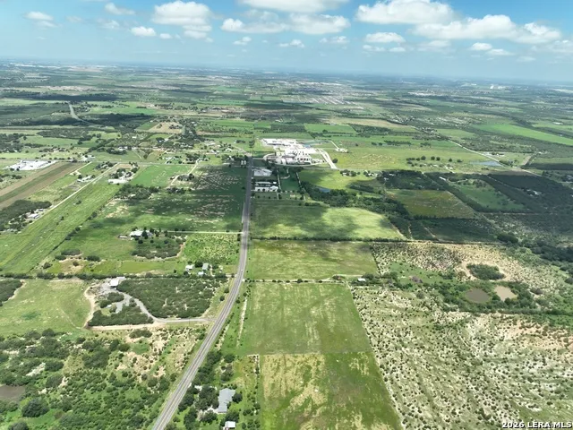 13407 Fm 1346 St.Hedwig, TX 78152