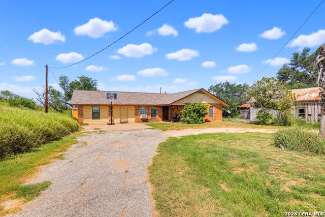 150 Fm 1303 Floresville, TX 78114