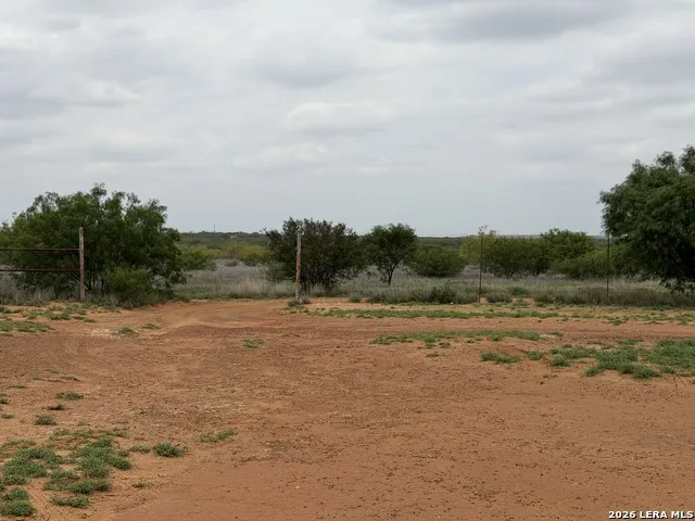 6336 FM 1557 Carrizo Springs, TX 78834