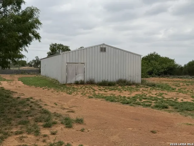 6336 FM 1557 Carrizo Springs, TX 78834
