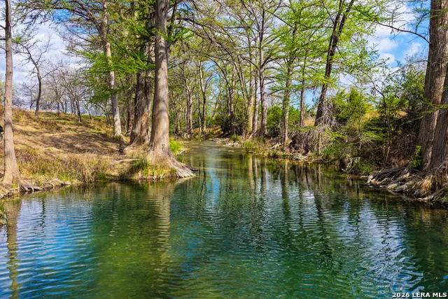 222 El Parisio Bandera, TX 78003