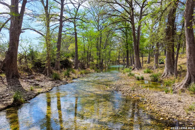 222 El Parisio Bandera, TX 78003