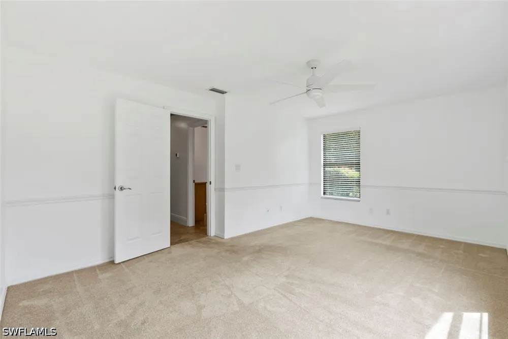 QUEENS WAY E Naples, FL 34112