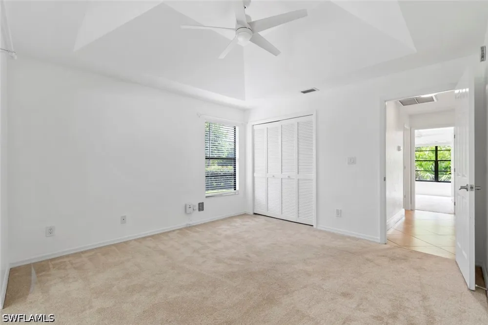 QUEENS WAY E Naples, FL 34112