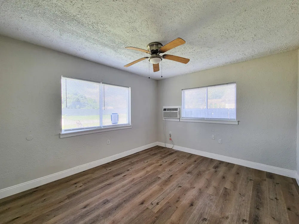 711 Avenue A #2 La Marque, TX 77568