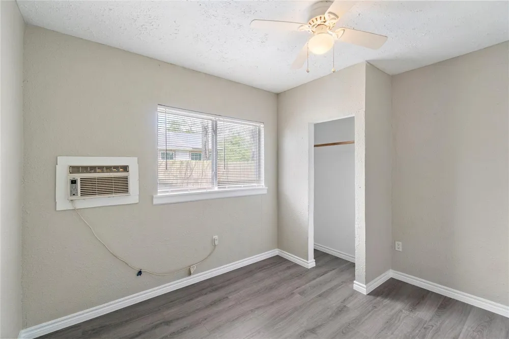 711 Avenue A #2 La Marque, TX 77568