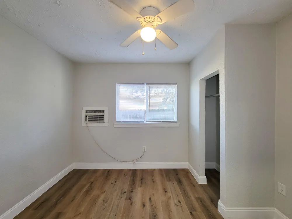 711 Avenue A #2 La Marque, TX 77568