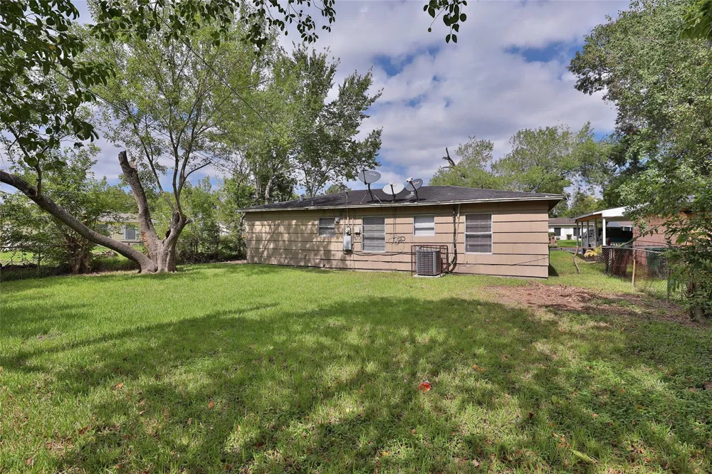 5418 Myrtlewood Street Houston, TX 77033
