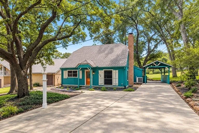 132 Paradise Valley Conroe, TX 77304
