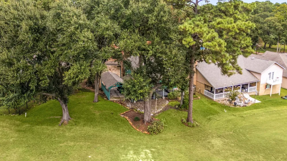 132 Paradise Valley Conroe, TX 77304