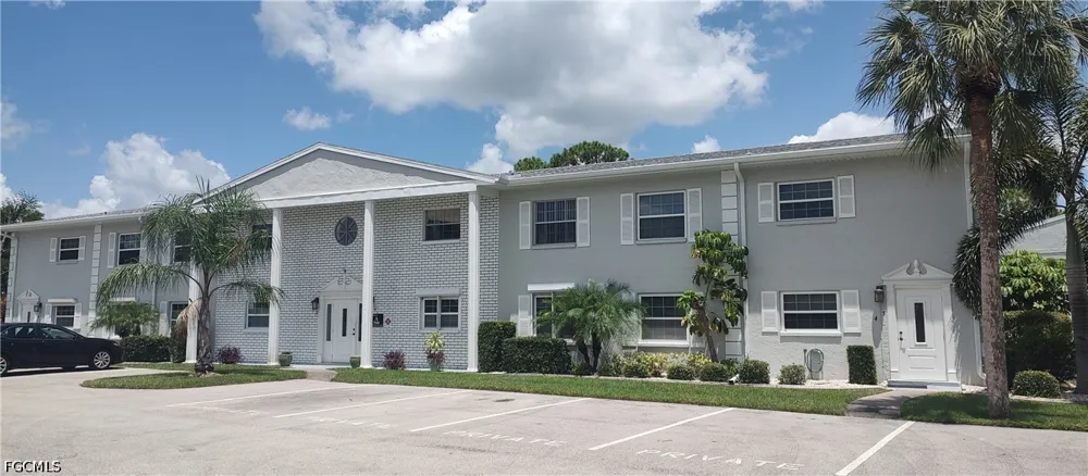Nantucket Circle #4 North Fort Myers, FL 33917