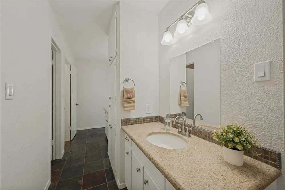 6316 Tosca Drive Haltom City, TX 76180
