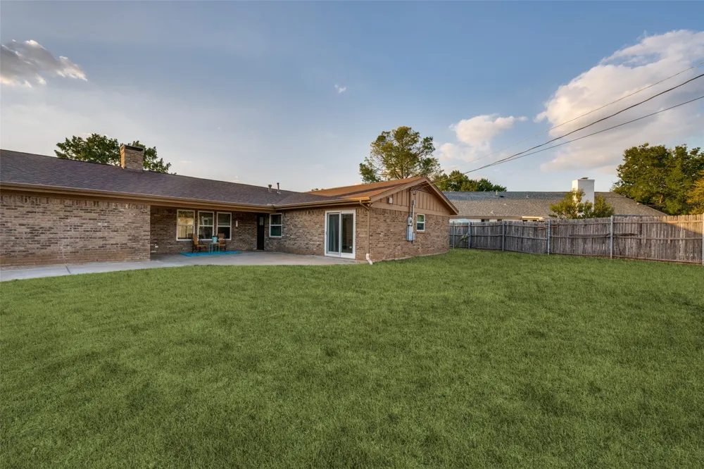 6316 Tosca Drive Haltom City, TX 76180