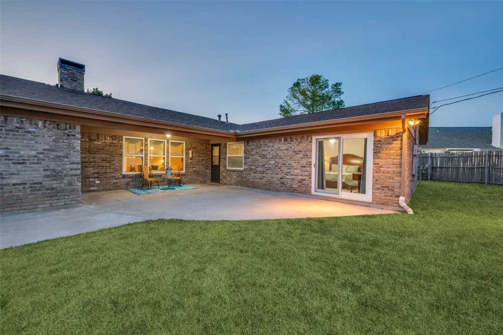 6316 Tosca Drive Haltom City, TX 76180