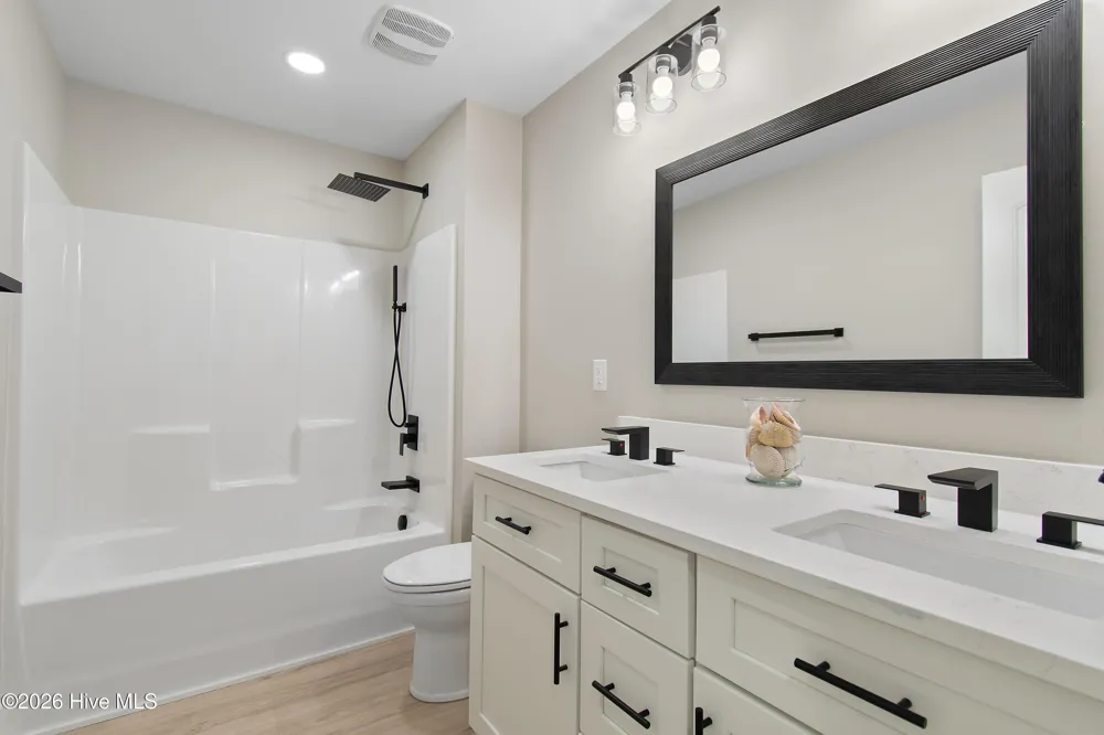 174 Shadowood Court SE Bolivia, NC 28422