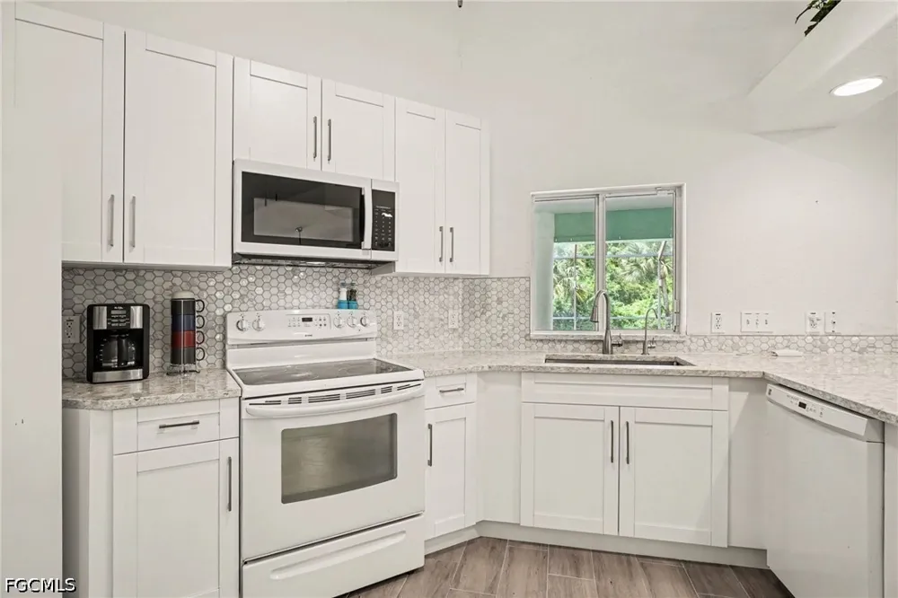 Poinsettia Avenue Lehigh Acres, FL 33972