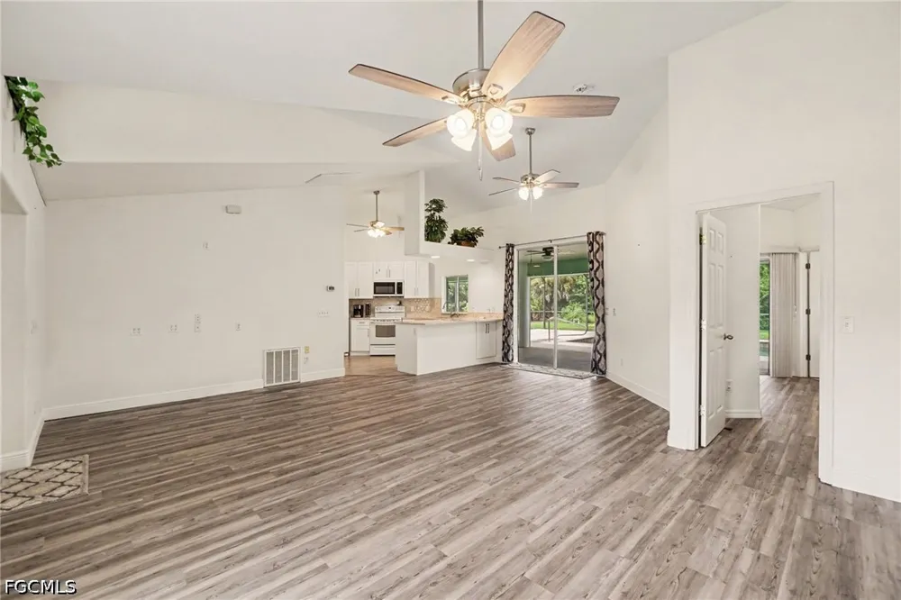 Poinsettia Avenue Lehigh Acres, FL 33972
