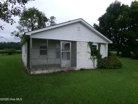 2862 E White Pond Road