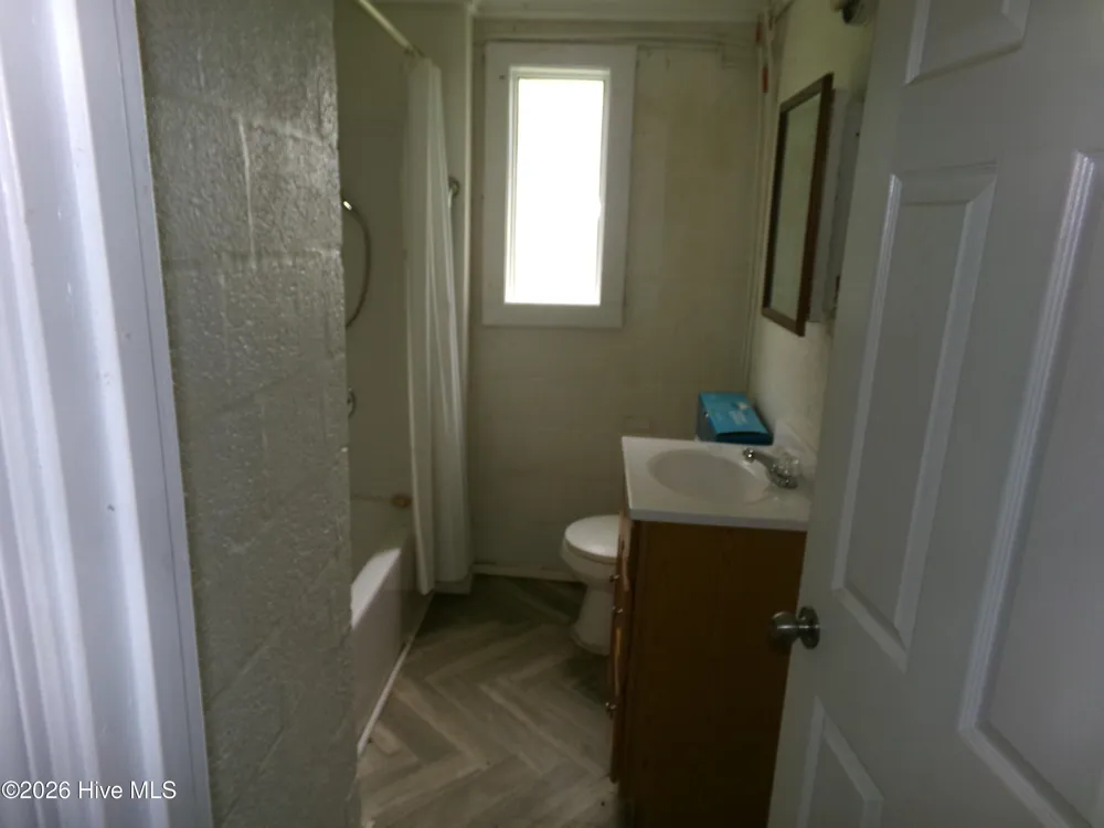 2862 E White Pond Road Fairmont, NC 28340